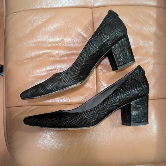 Stuart Weitzman Block Heel Pump, Size 9 - Picture 5 of 13
